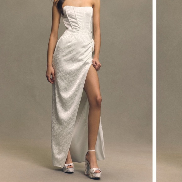 NWT V. Chapman White Brocade Bridal Dress SZ 12 - Picture 1 of 11